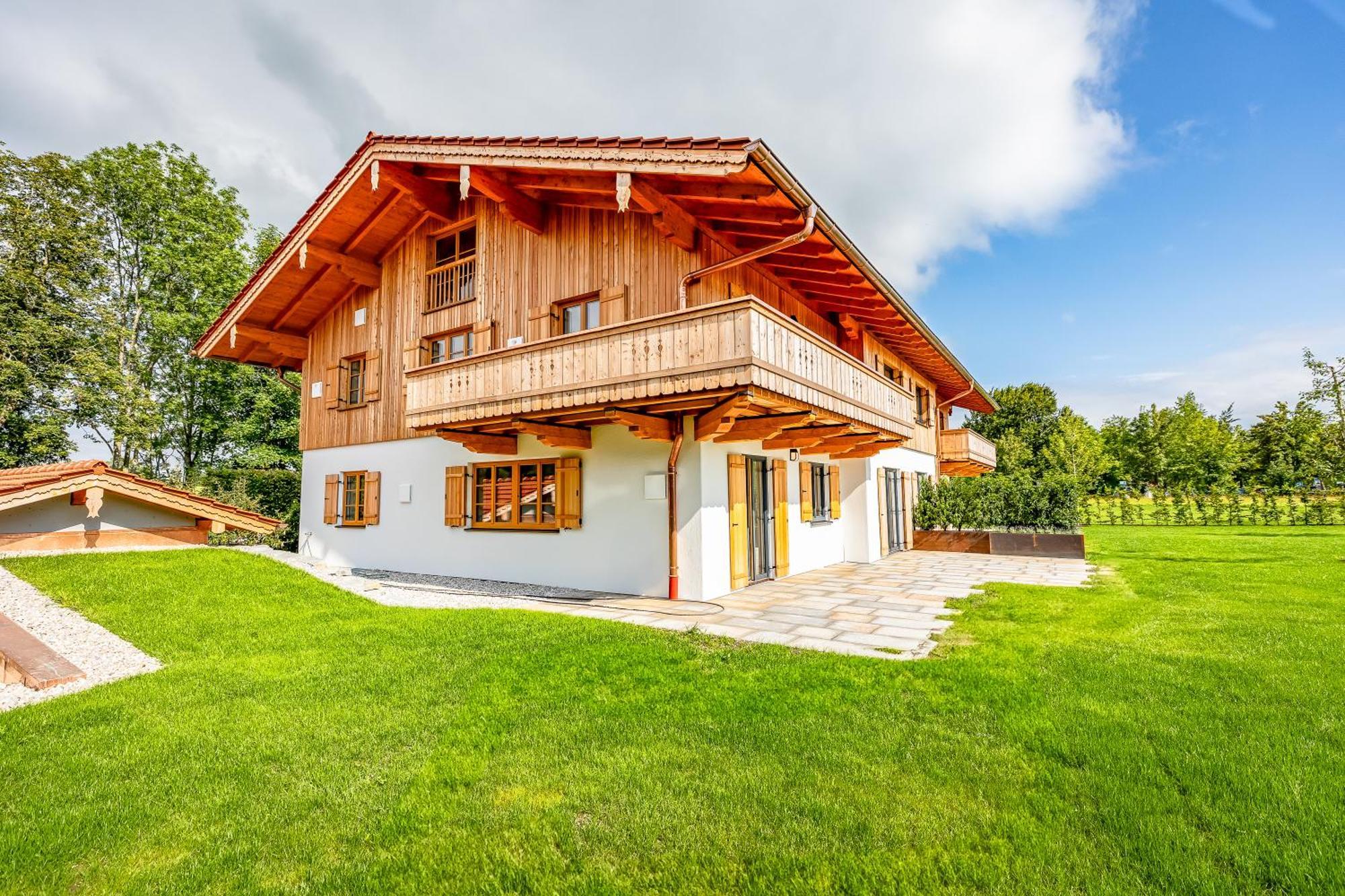 Graf Chiemo Suites - Direkt Am Chiemsee Mit Separatem Seezugang Chieming Ngoại thất bức ảnh