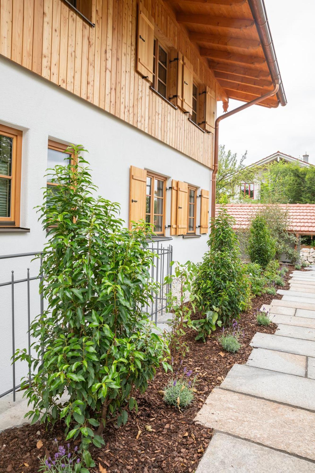 Graf Chiemo Suites - Direkt Am Chiemsee Mit Separatem Seezugang Chieming Ngoại thất bức ảnh