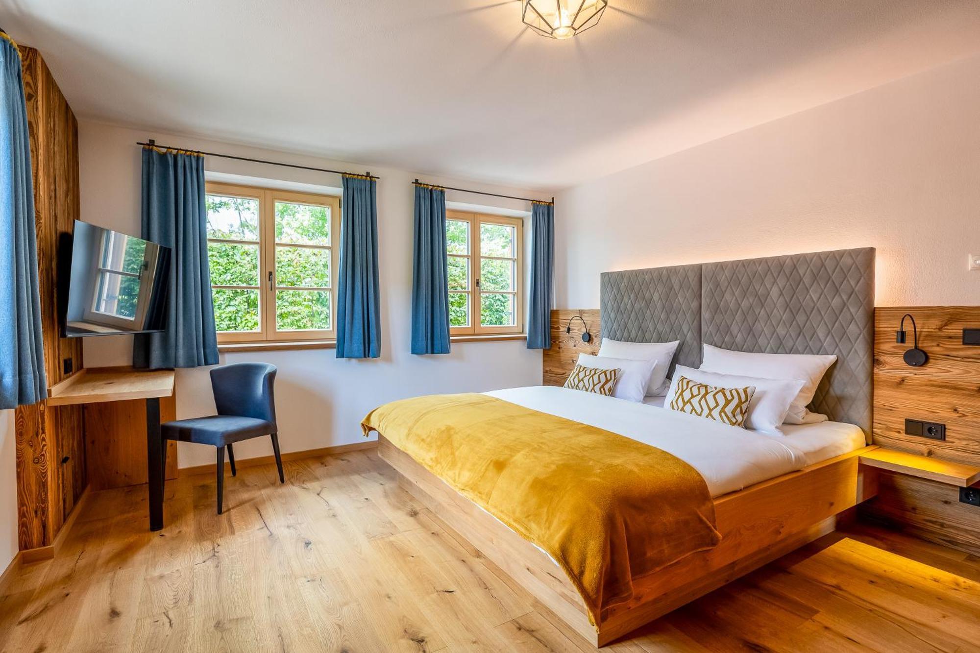 Graf Chiemo Suites - Direkt Am Chiemsee Mit Separatem Seezugang Chieming Ngoại thất bức ảnh