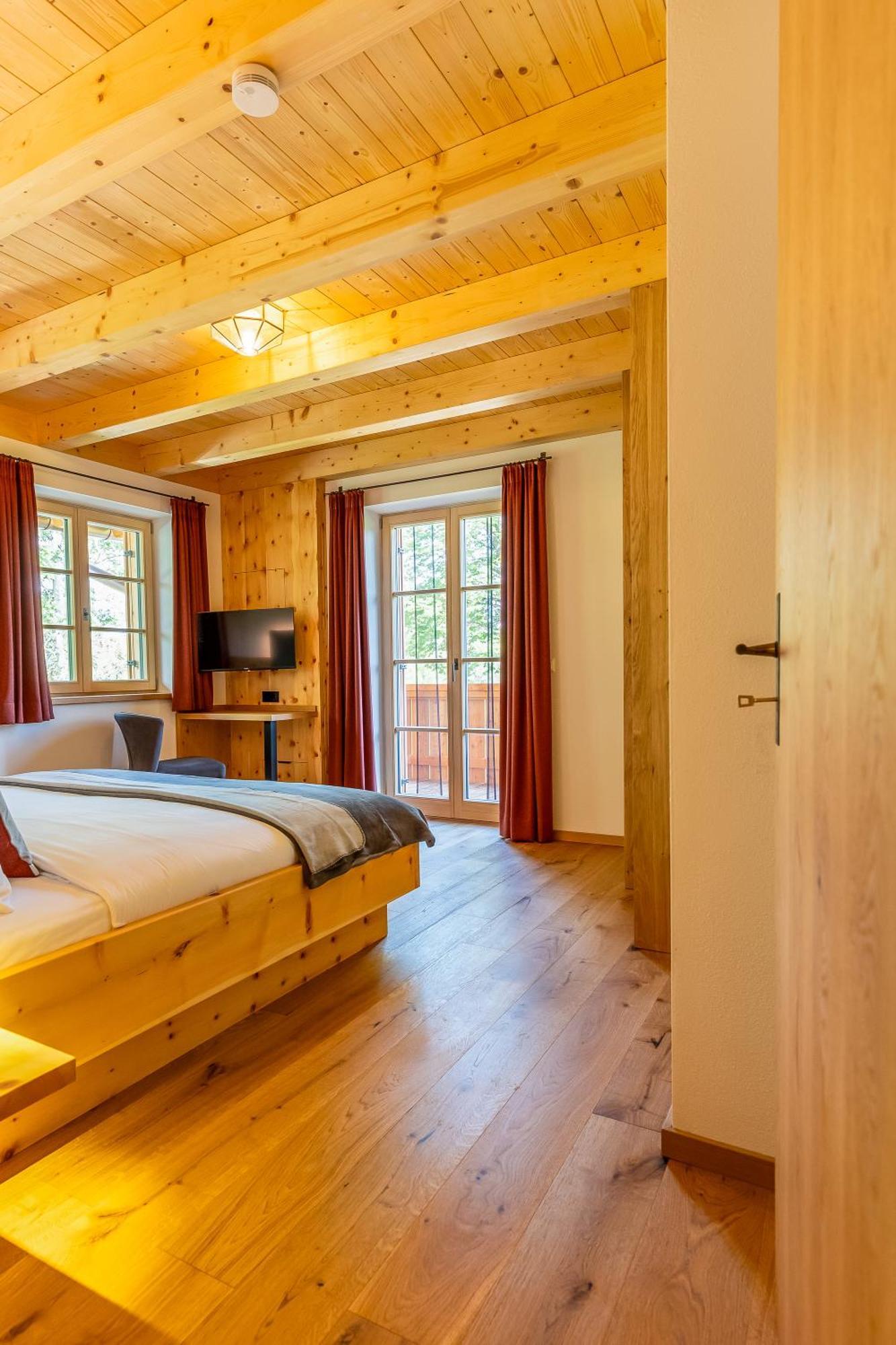Graf Chiemo Suites - Direkt Am Chiemsee Mit Separatem Seezugang Chieming Ngoại thất bức ảnh