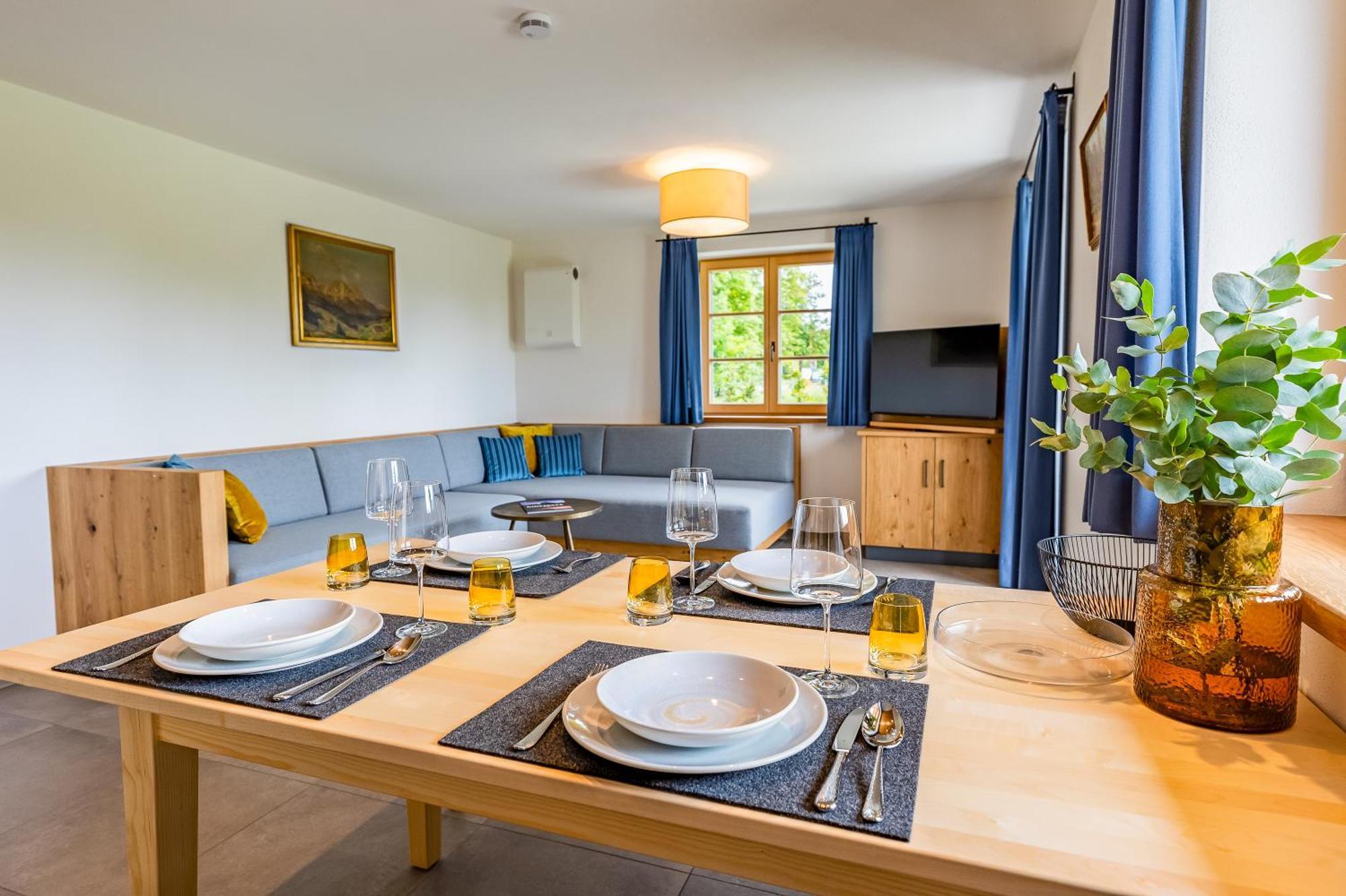 Graf Chiemo Suites - Direkt Am Chiemsee Mit Separatem Seezugang Chieming Ngoại thất bức ảnh